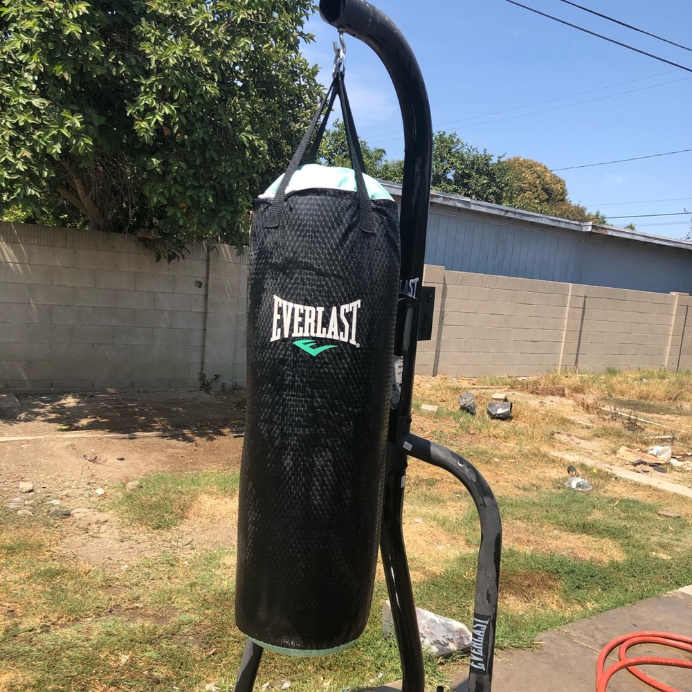 Boxing bag & stand